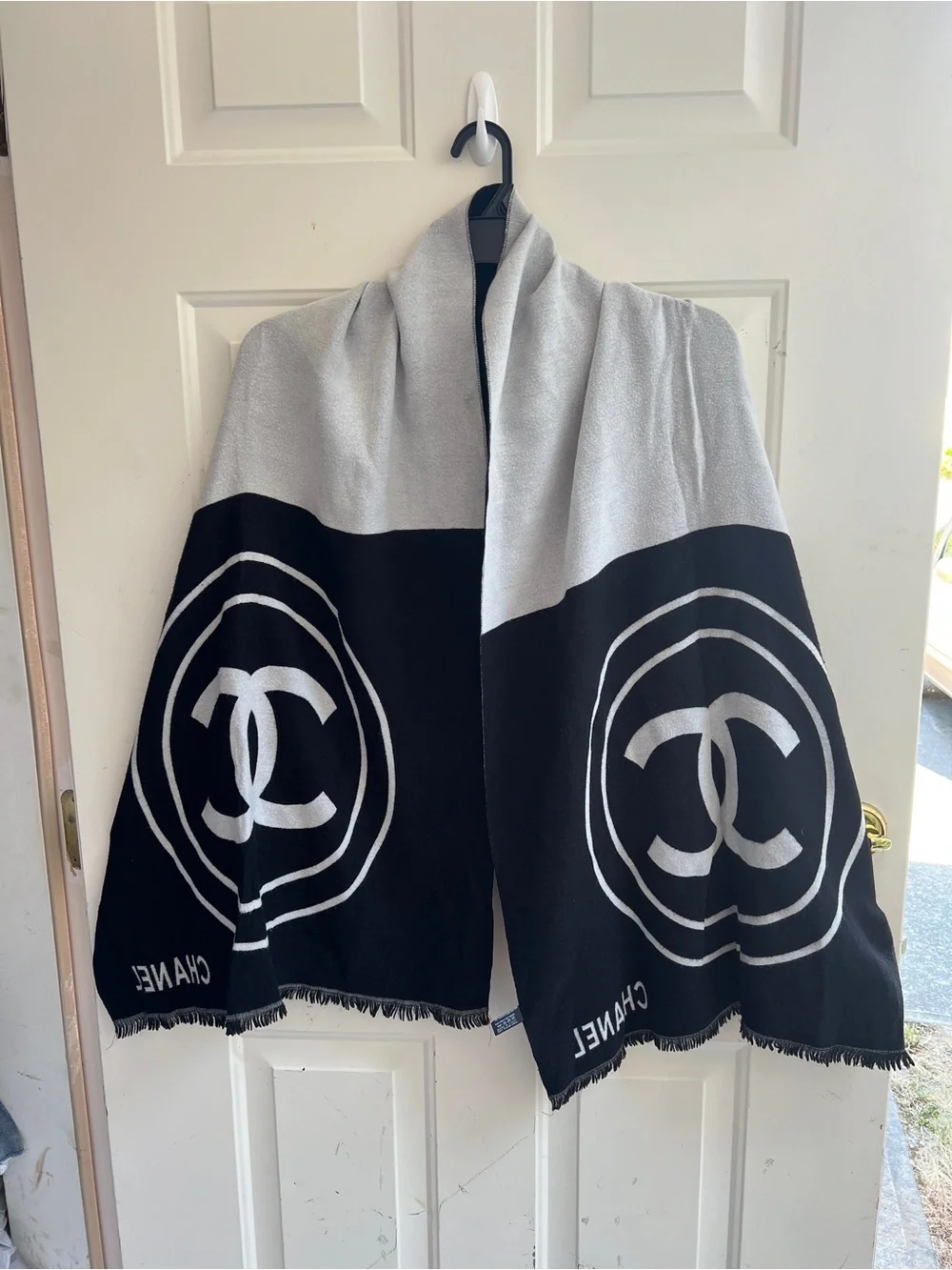 CHANEL elegant wrap